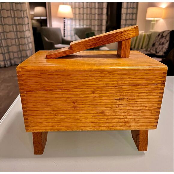 VINTAGE 1950’s ERA GRIFFIN SHINE MASTER SHOE SHINE BOX OAK WOOD - Picture 2 of 13